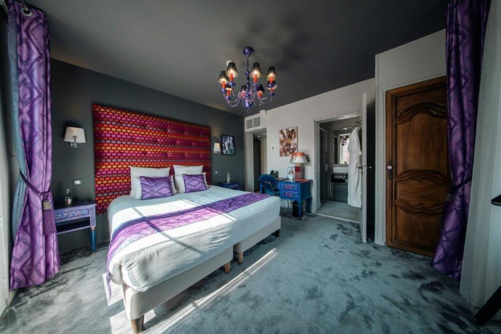 Brit Hotel Privilege Lisieux - La Villa Des Arts Ngoại thất bức ảnh