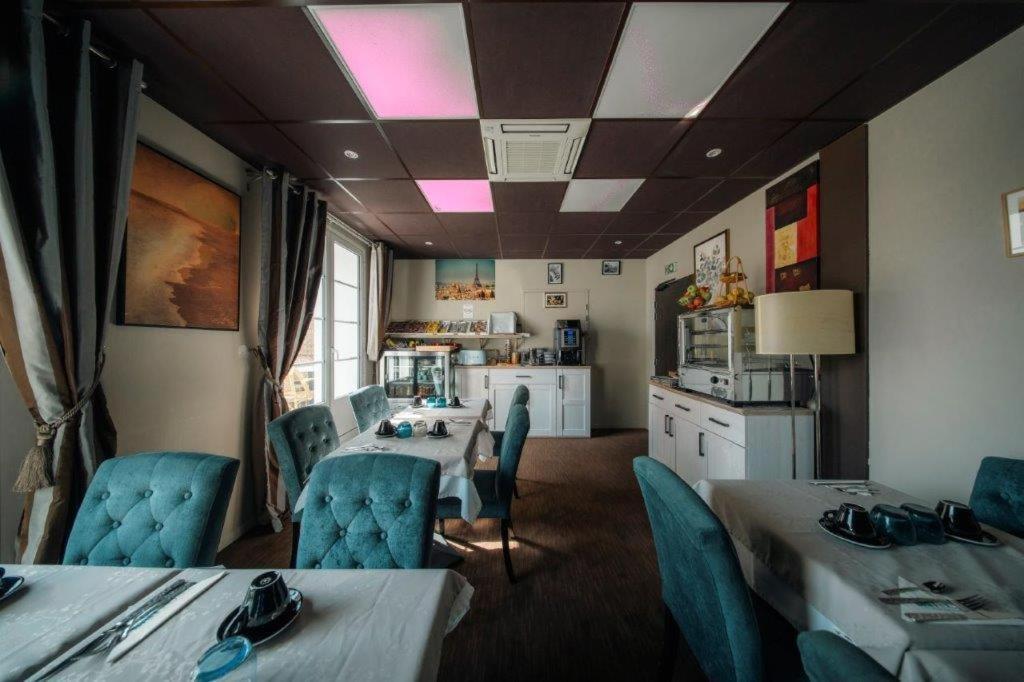 Brit Hotel Privilege Lisieux - La Villa Des Arts Ngoại thất bức ảnh