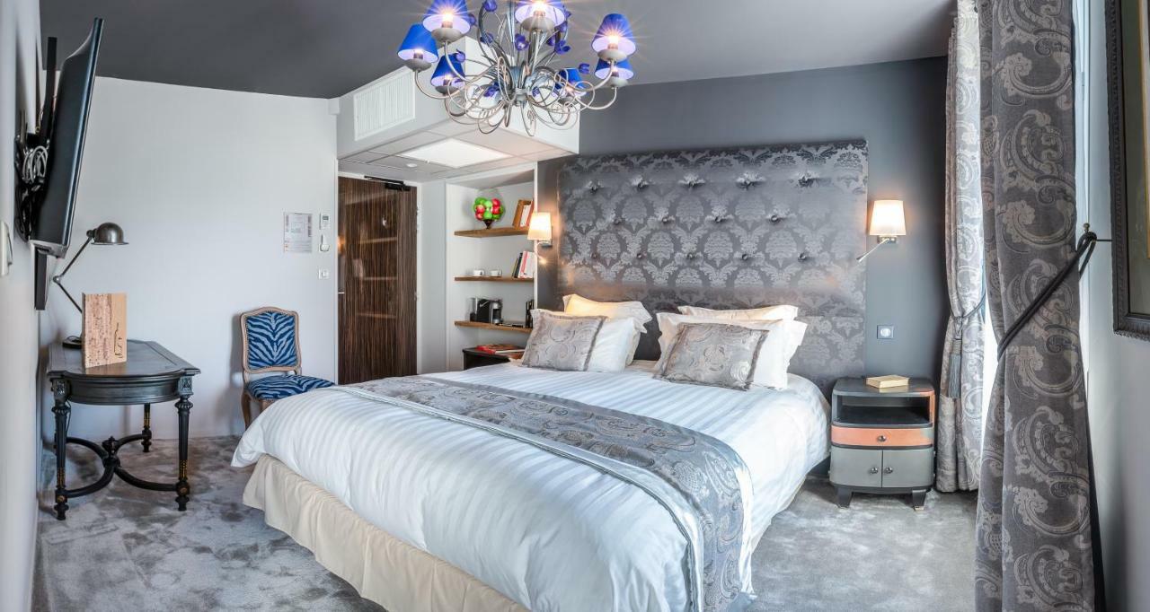 Brit Hotel Privilege Lisieux - La Villa Des Arts Ngoại thất bức ảnh