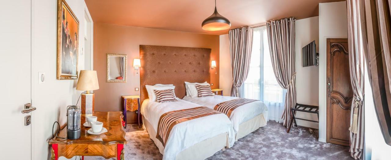 Brit Hotel Privilege Lisieux - La Villa Des Arts Ngoại thất bức ảnh