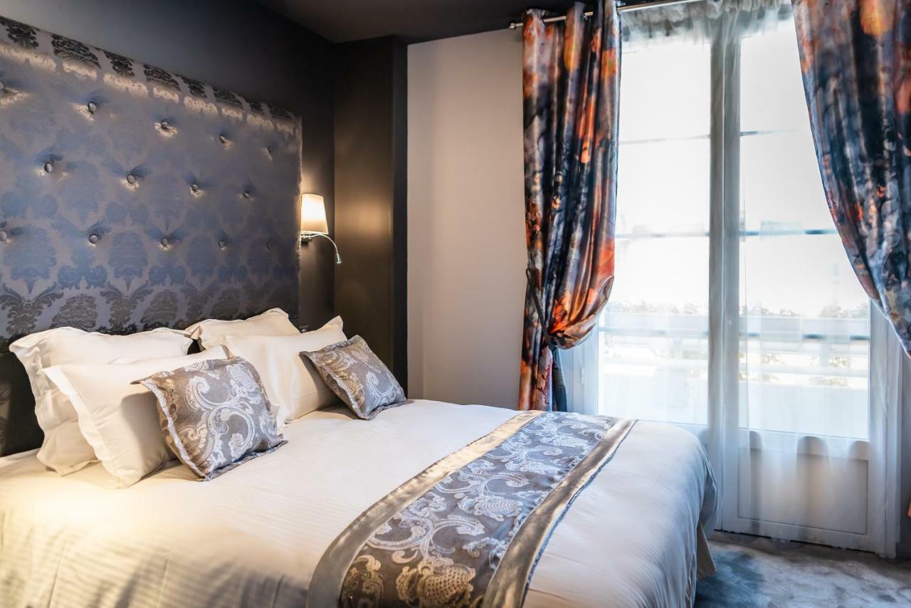 Brit Hotel Privilege Lisieux - La Villa Des Arts Ngoại thất bức ảnh