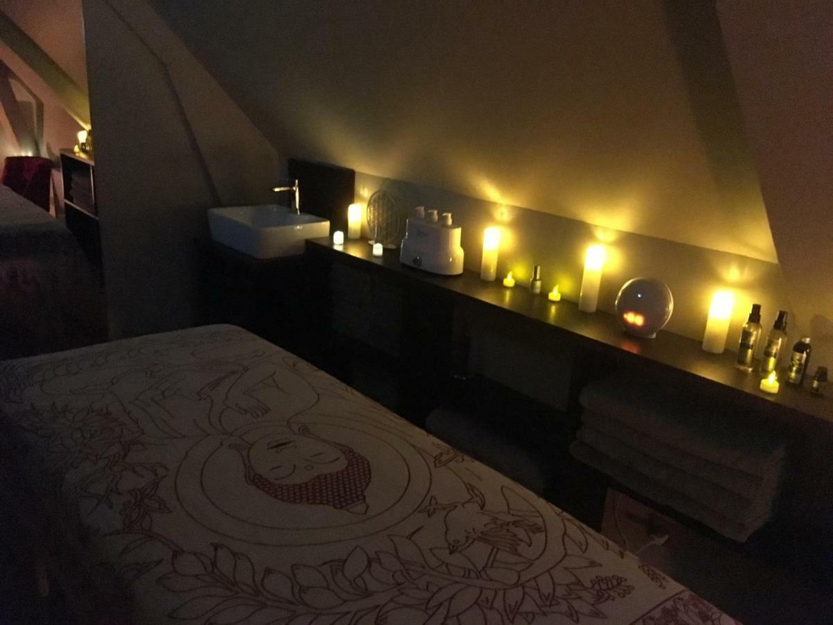 Brit Hotel Privilege Lisieux - La Villa Des Arts Ngoại thất bức ảnh